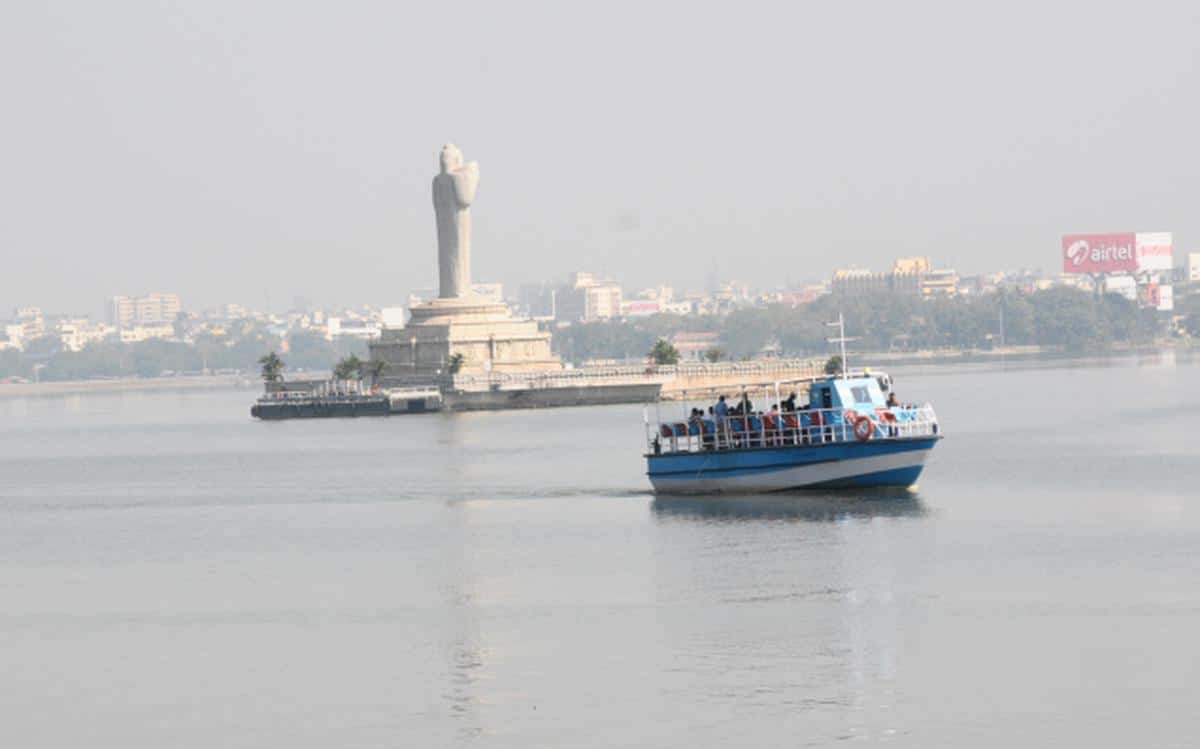 boating in hussain sagar lake