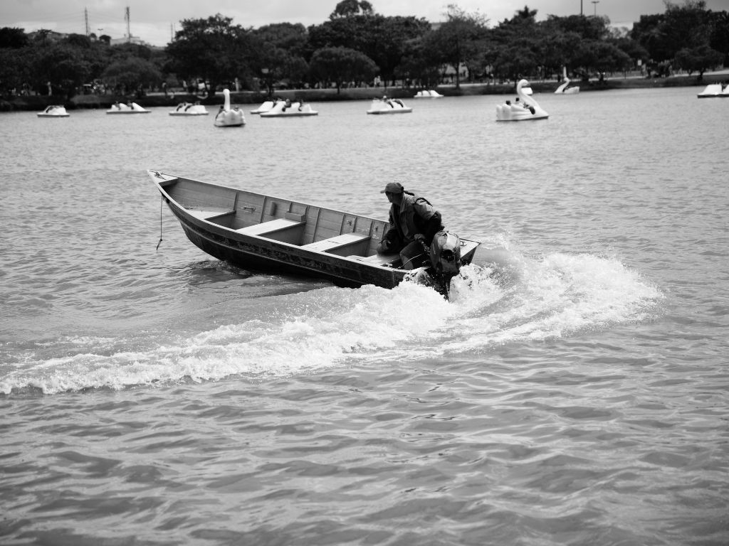 boating at hyderabad lake